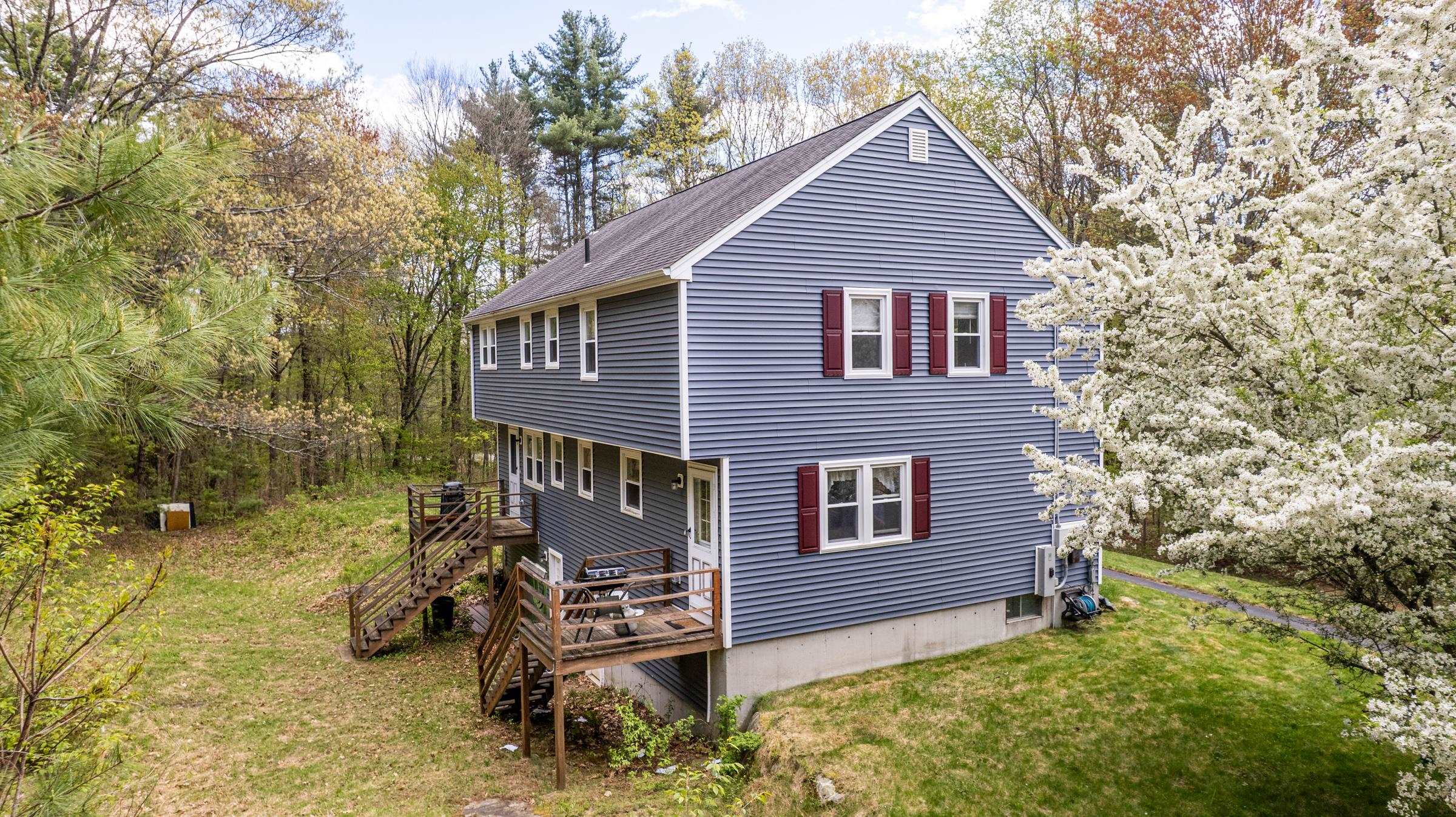 206 Hampstead Road Derry, NH 03038 - Photo 6 of 24