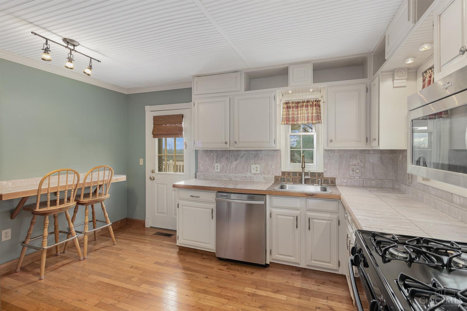 3297 Diehl Road Cincinnati, OH 45211 - Photo 14 of 26 Gallery Image 14
