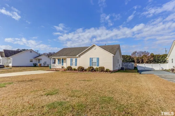 $1,600 | 205 Wexford Drive, Clayton, NC 27520