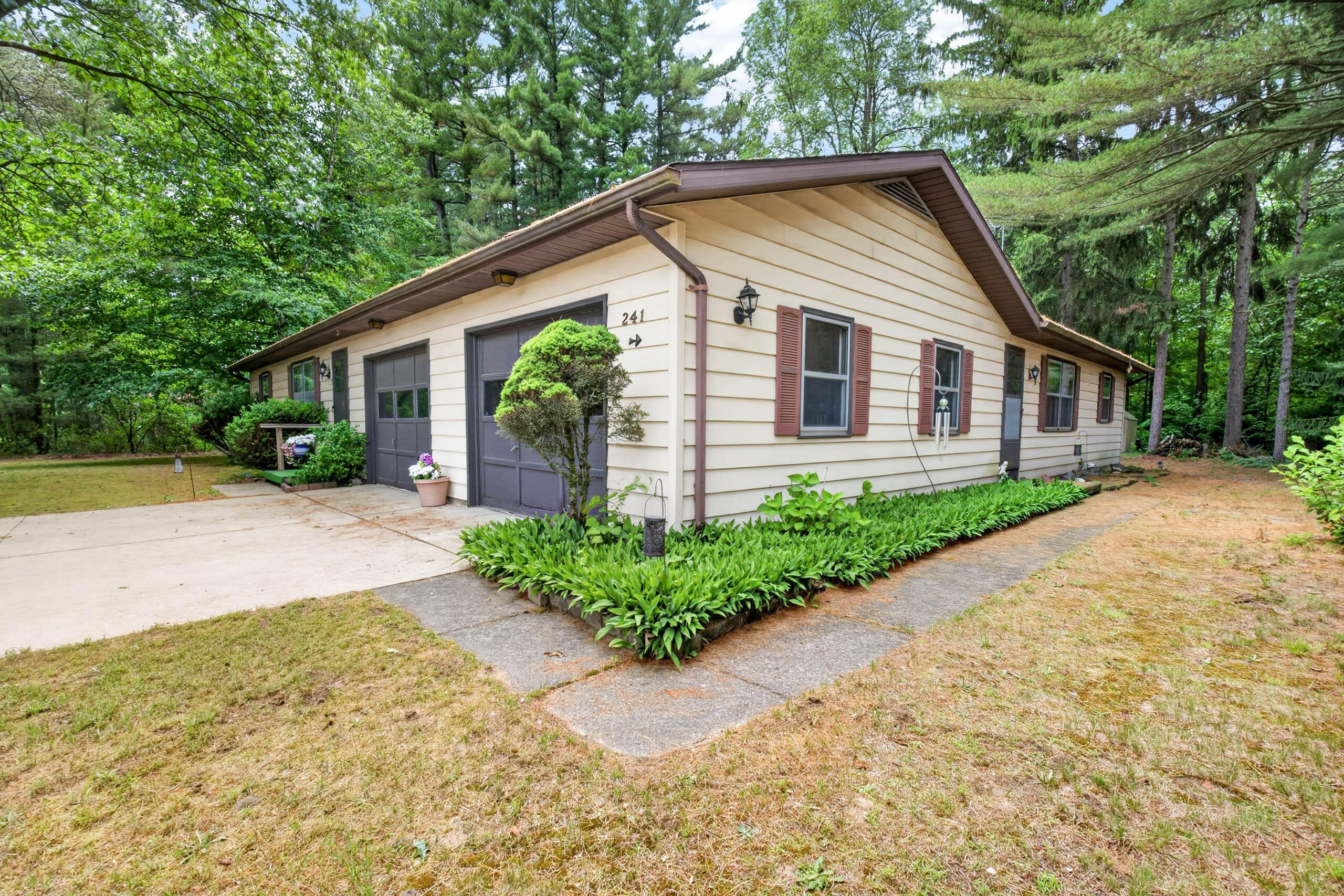 239 Pine Ridge Road Battle Creek, MI 49017 - Photo 10 of 45 239 Pine Ridge Rd, Battle Creek, MI 4901