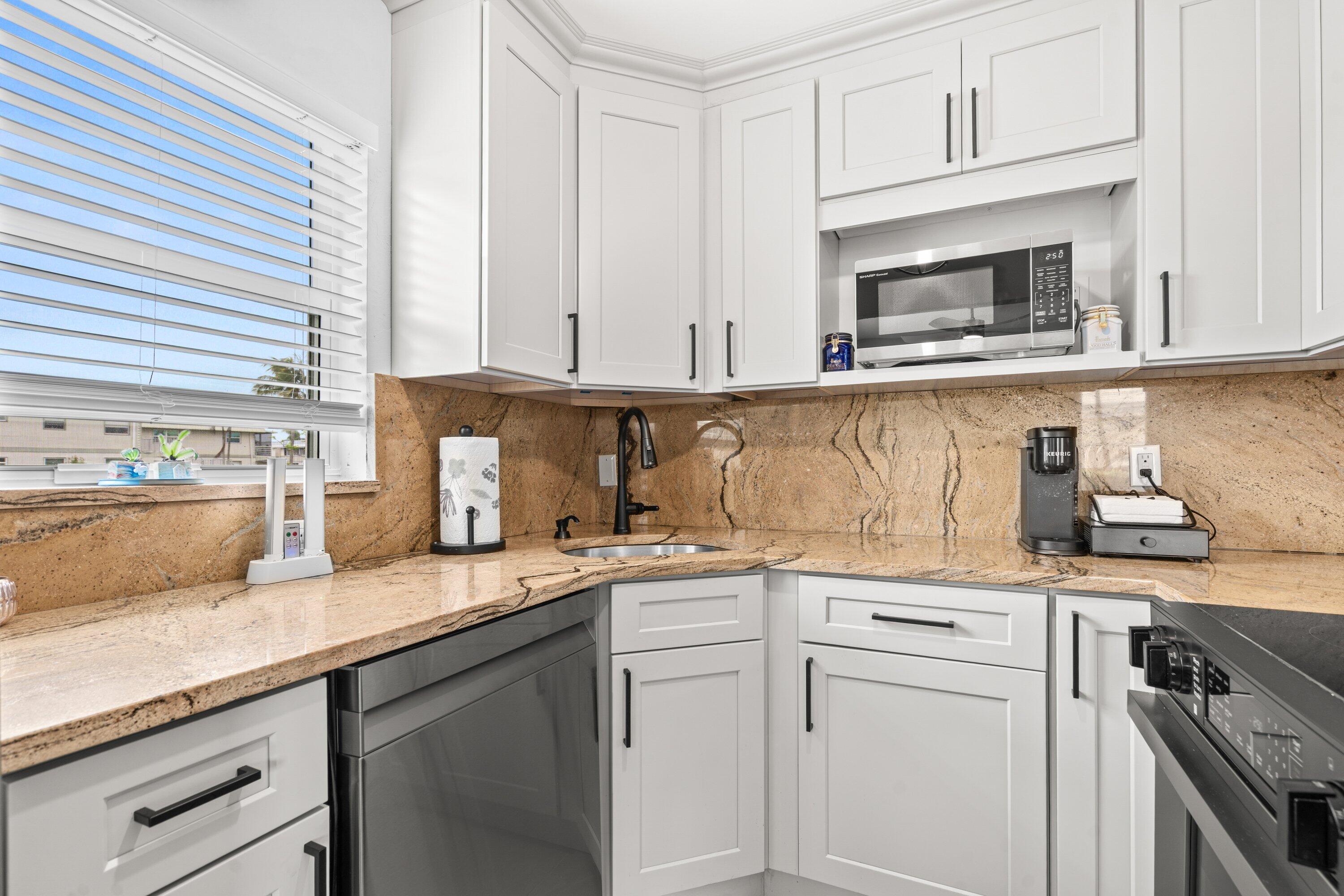 360 Monaco Court, Unit 360 Delray Beach, FL 33446 - Photo 11 of 26 Kitchen 4