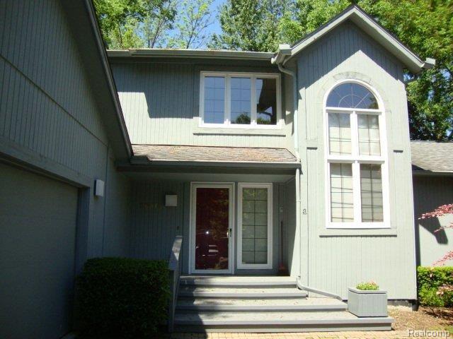 26315 Drake Road Farmington, MI 48331 - Photo 4 of 23 Inviting Entry