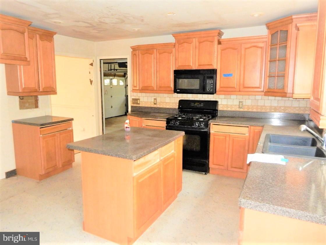 39 Coleman Road Long Valley, NJ 07853 - Photo 7 of 14