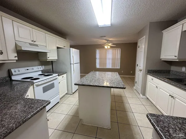 $1,700 | 1989 Coral Reef Road, Pensacola, FL 32506