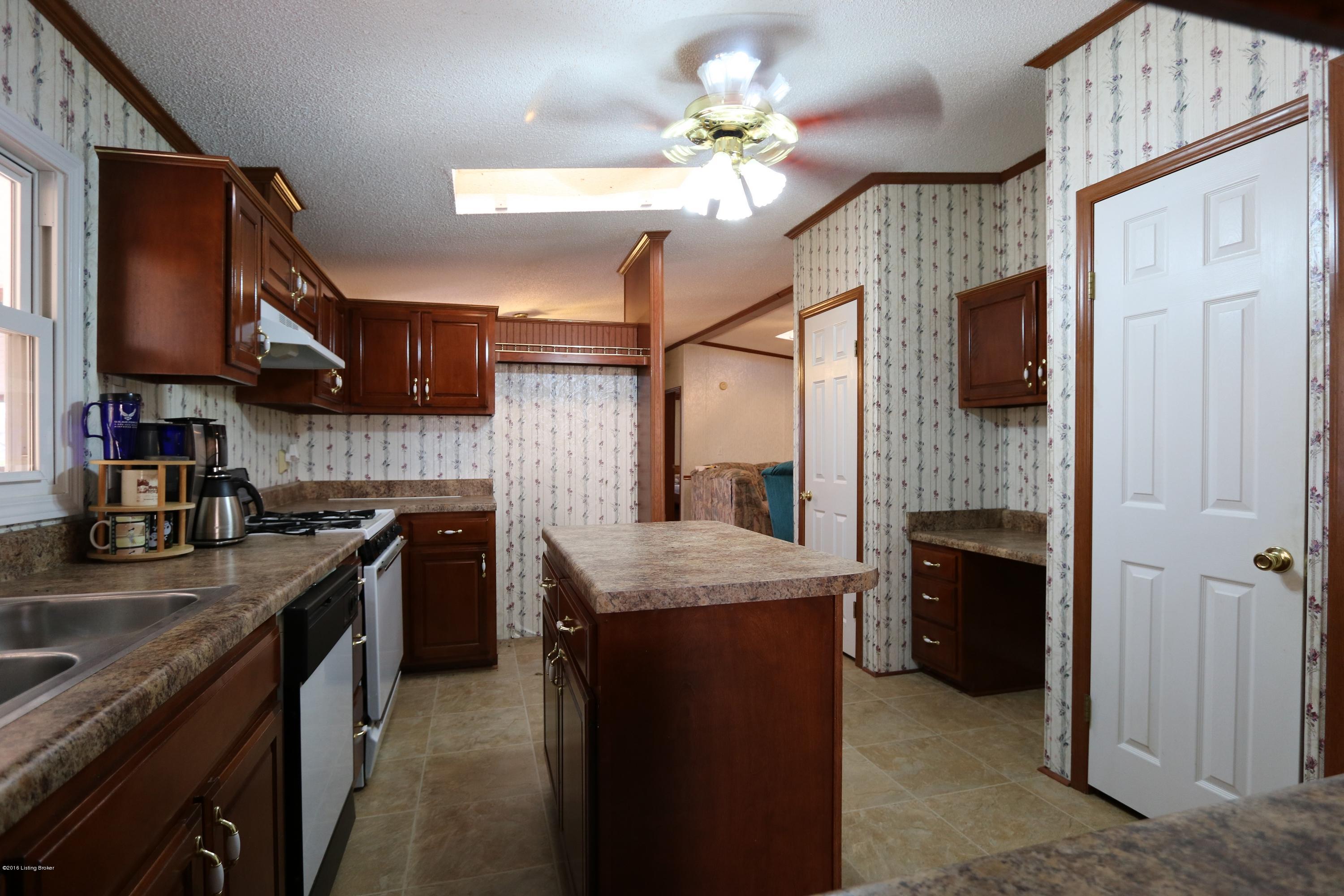 114 Oakridge Road Bee Spring, KY 42207 - Photo 16 of 48 Reynolds Rd47