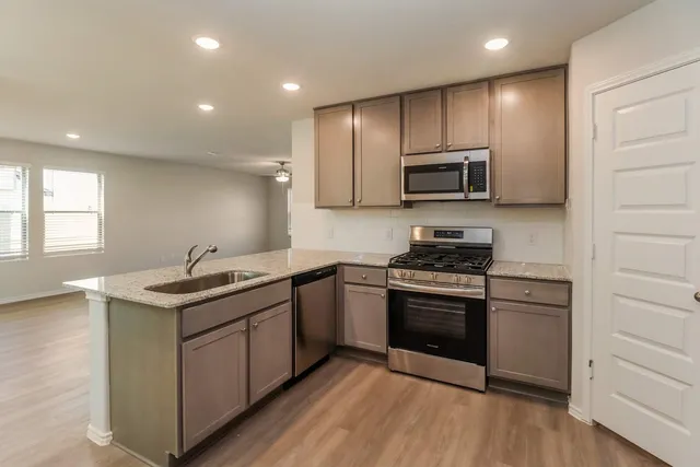 $1,725 | 10767 Sunlit Street, Conroe, TX 77303