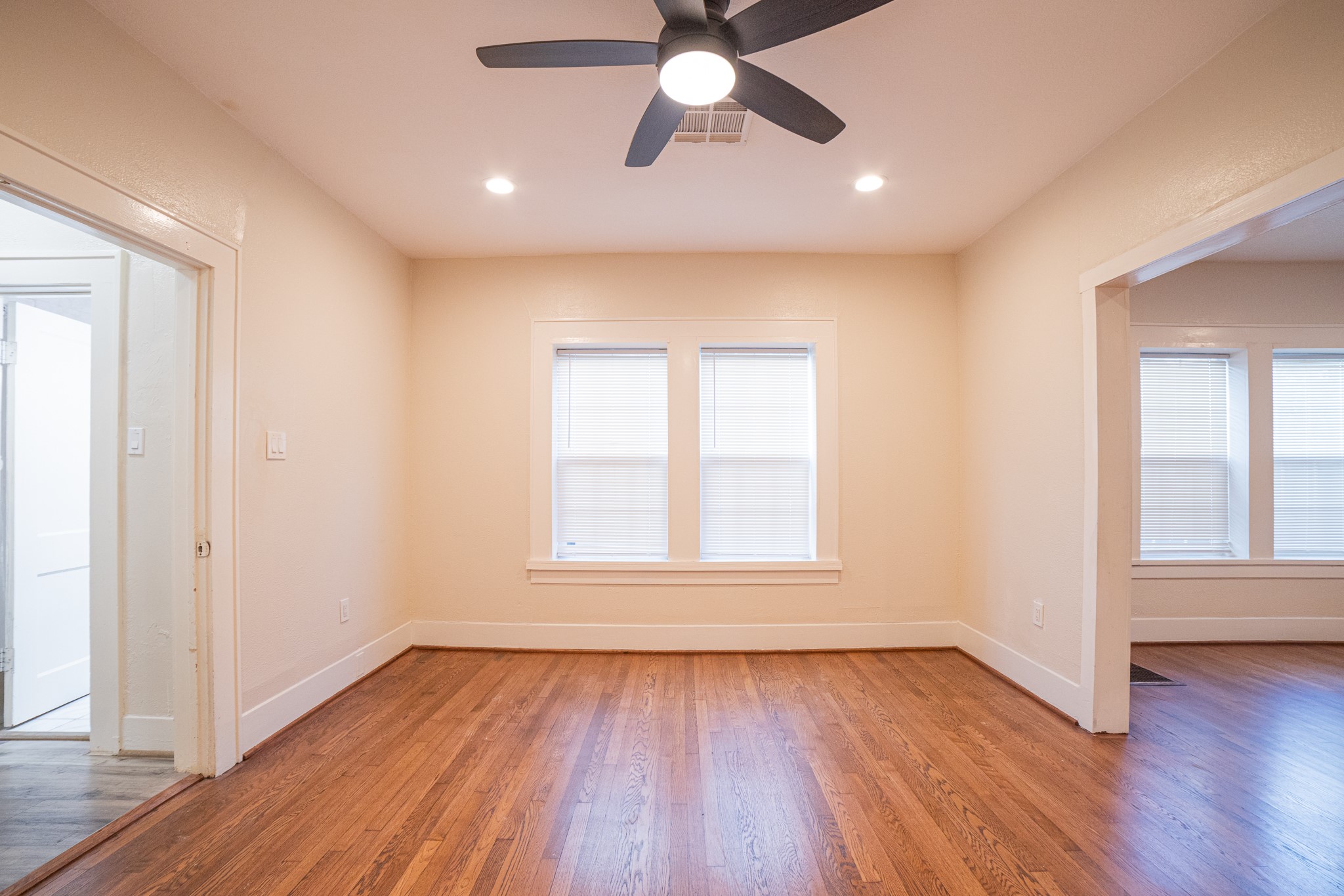 1922 Wentworth Street Houston, TX 77004 - Photo 13 of 15 Dining room is open to the kitchen area and Living room.