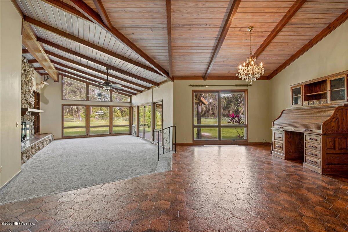 204 Moritani Point Road East Palatka, FL 32131 - Photo 6 of 49 Living/dining