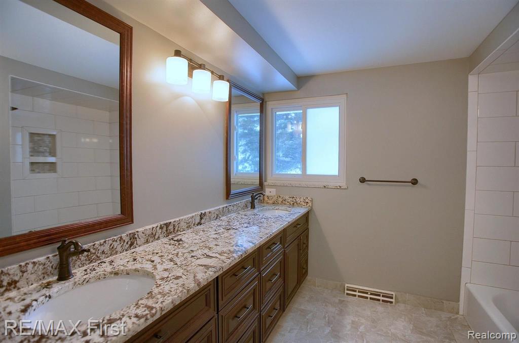 6840 Dublin Fair Road Troy, MI 48098 - Photo 23 of 29