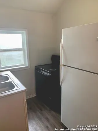 a view of utility room with washer and dryer
