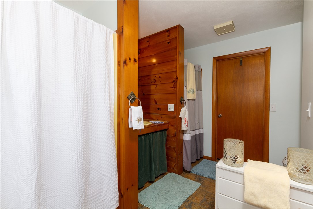 838 Boston Neck Road Narragansett, RI 02882 - Photo 17 of 22