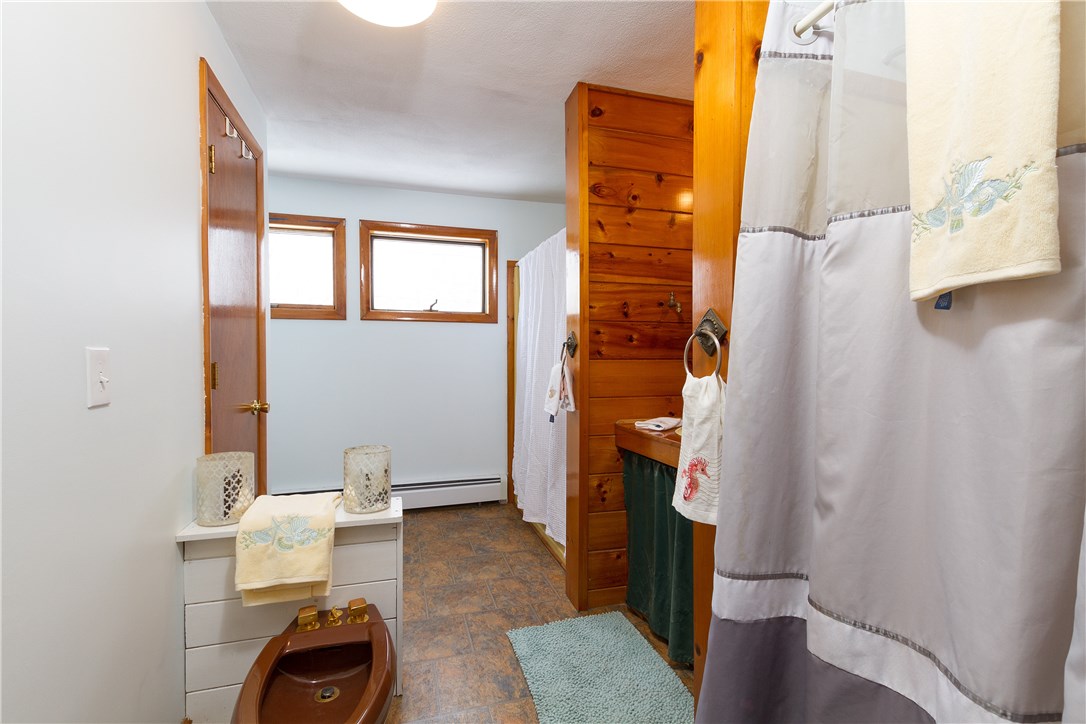 838 Boston Neck Road Narragansett, RI 02882 - Photo 18 of 22