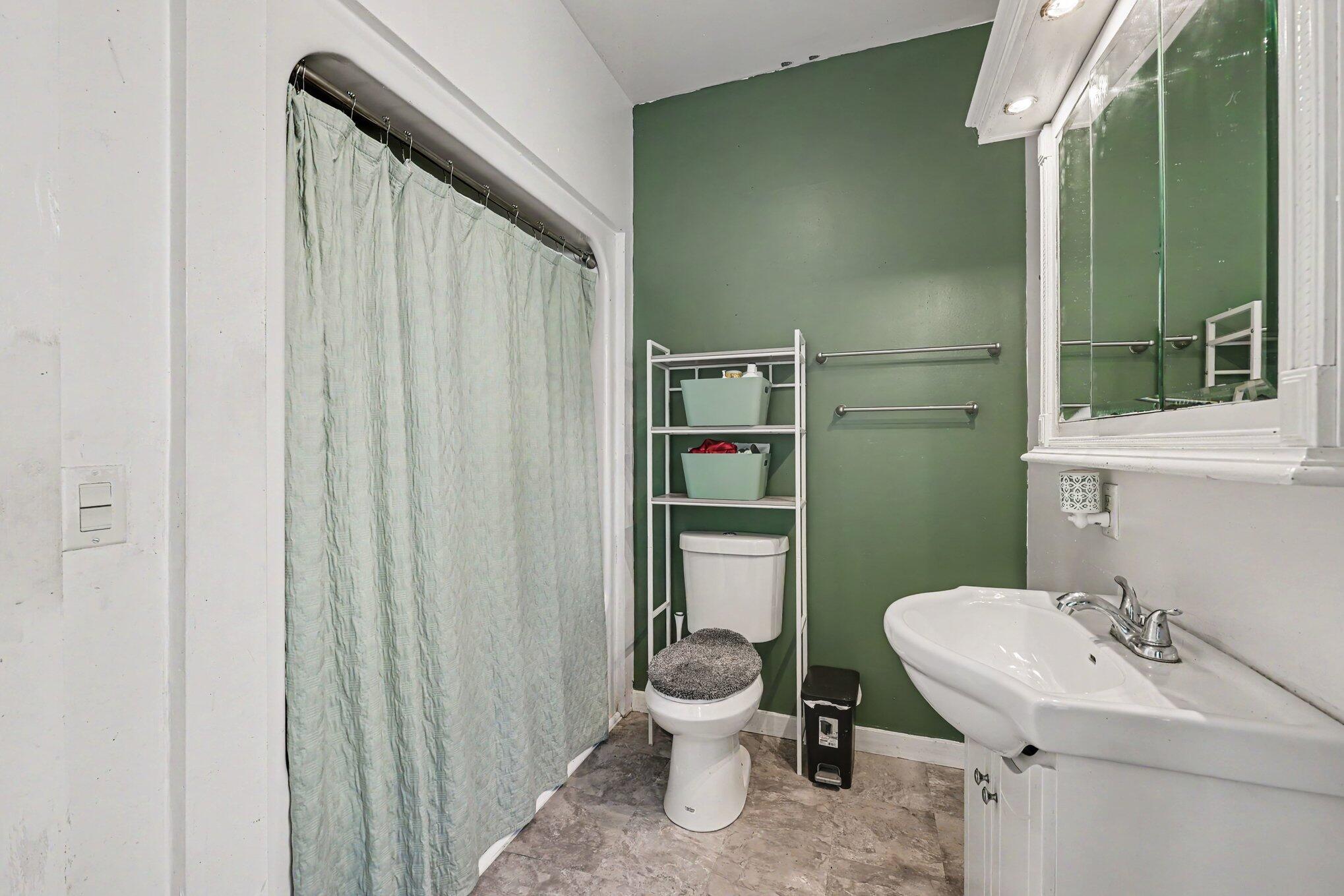 1024 Cooper Street Jackson, MI 49202 - Photo 10 of 17 011_file_6539