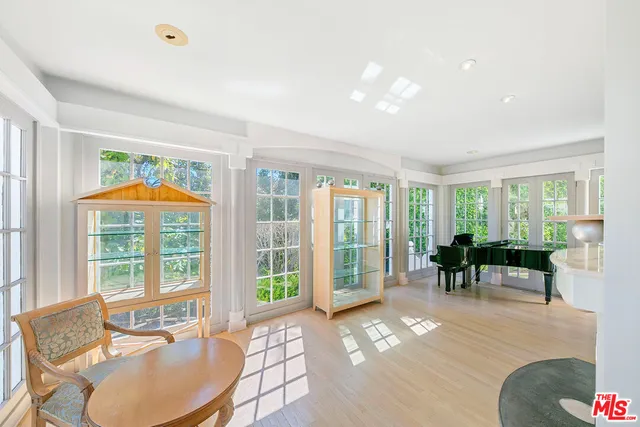 $5,889,999 | 1350 Belfast Drive, Los Angeles, CA 90069