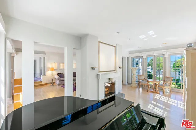 $5,889,999 | 1350 Belfast Drive, Los Angeles, CA 90069