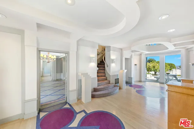 $5,889,999 | 1350 Belfast Drive, Los Angeles, CA 90069