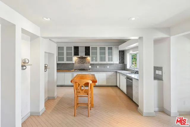 $5,889,999 | 1350 Belfast Drive, Los Angeles, CA 90069