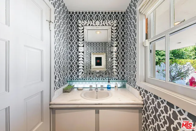 $5,889,999 | 1350 Belfast Drive, Los Angeles, CA 90069