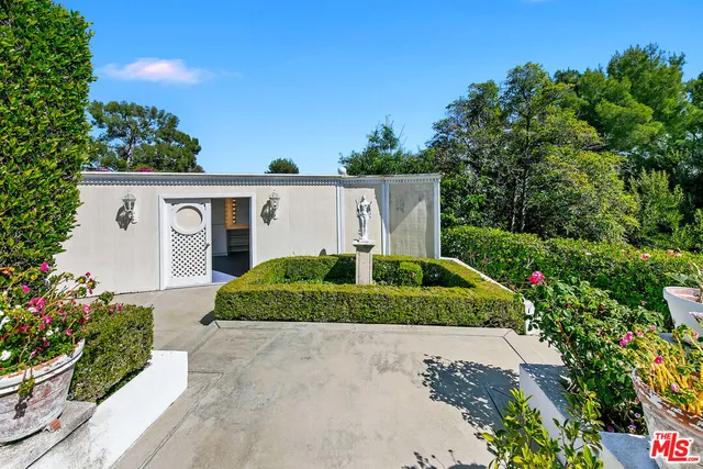 $5,889,999 | 1350 Belfast Drive, Los Angeles, CA 90069