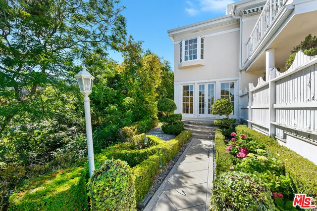 $5,889,999 | 1350 Belfast Drive, Los Angeles, CA 90069