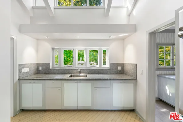 $5,889,999 | 1350 Belfast Drive, Los Angeles, CA 90069