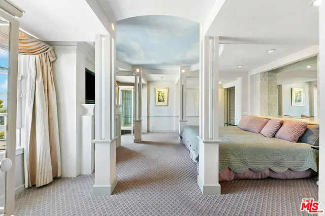 $5,889,999 | 1350 Belfast Drive, Los Angeles, CA 90069