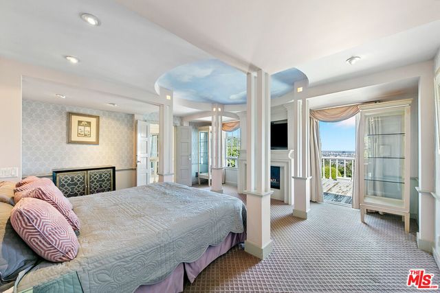 $5,889,999 | 1350 Belfast Drive, Los Angeles, CA 90069