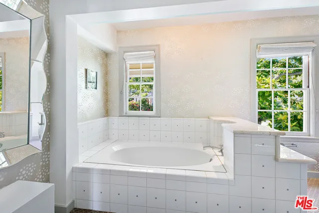 $5,889,999 | 1350 Belfast Drive, Los Angeles, CA 90069