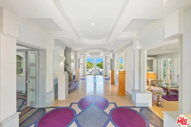 $5,889,999 | 1350 Belfast Drive, Los Angeles, CA 90069