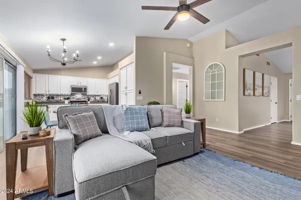 $9,995 | 6361 East Regina Street, Mesa, AZ 85215