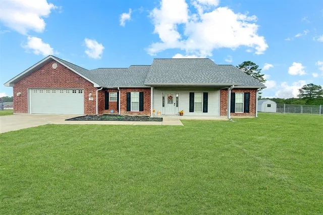 $306,900 | 330 Par Road 5, Leesville, LA 71446
