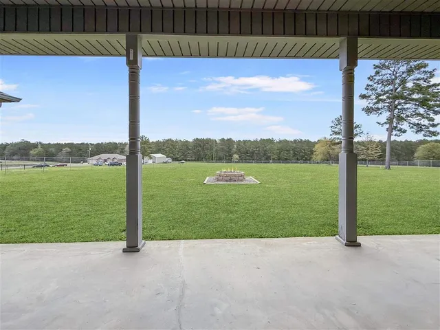 $306,900 | 330 Par Road 5, Leesville, LA 71446
