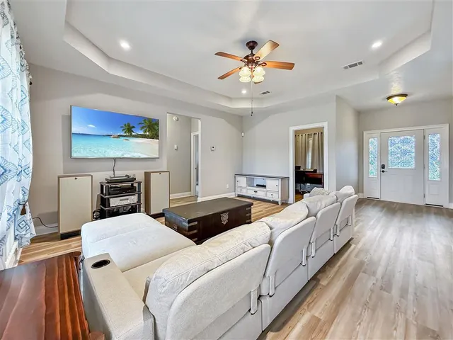 $306,900 | 330 Par Road 5, Leesville, LA 71446