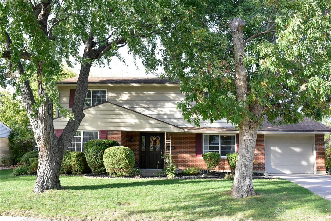 6807 Alter Road Huber Heights, OH 45424 - Photo 1 of 83