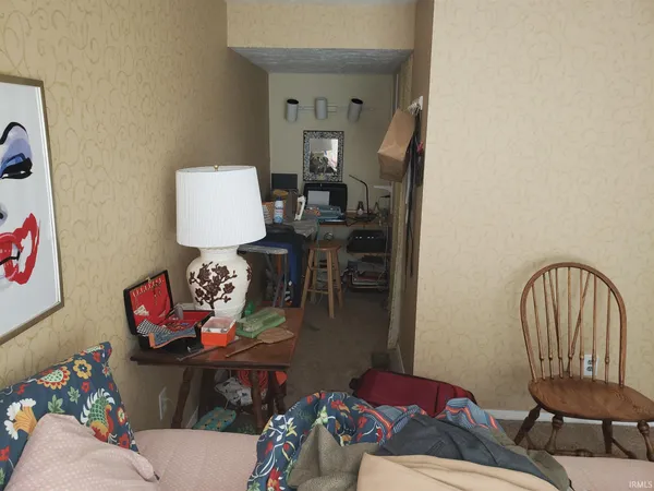 $1,000 | 1206 South College Mall Road, Bloomington, IN 47401