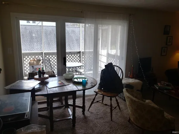 $1,000 | 1206 South College Mall Road, Bloomington, IN 47401