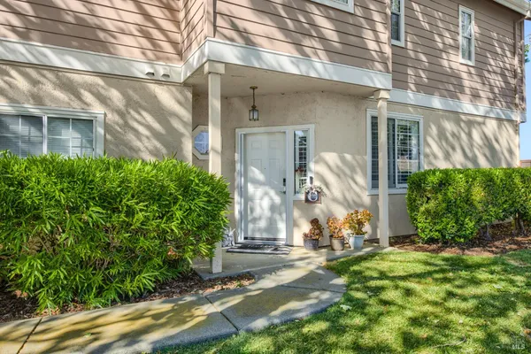 $464,999 | 130 Manchester Drive, Fairfield, CA 94533