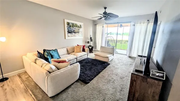 $2,100 | 5687 Key Largo Court, Unit 5687, Bradenton, FL 34203