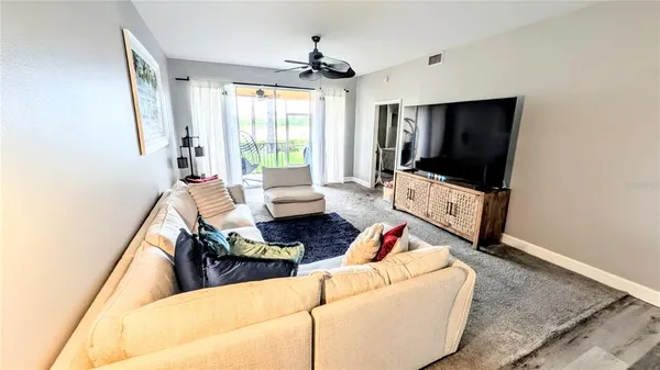$2,100 | 5687 Key Largo Court, Unit 5687, Bradenton, FL 34203