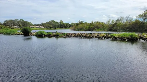 $2,100 | 5687 Key Largo Court, Unit 5687, Bradenton, FL 34203