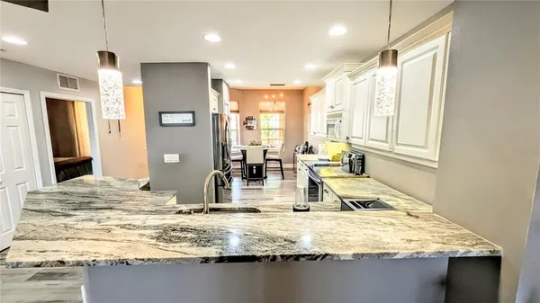 $2,100 | 5687 Key Largo Court, Unit 5687, Bradenton, FL 34203