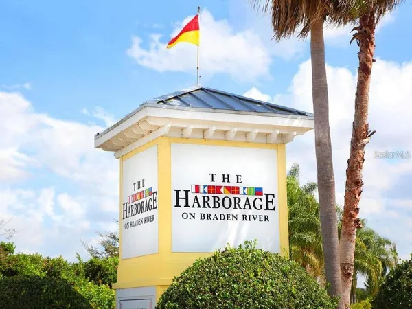 $2,100 | 5687 Key Largo Court, Unit 5687, Bradenton, FL 34203