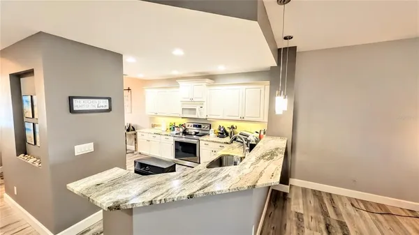 $2,100 | 5687 Key Largo Court, Unit 5687, Bradenton, FL 34203