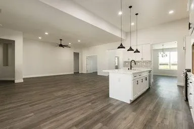 $799,900 | 3351 North Bautista Avenue, Hanford, CA 93230