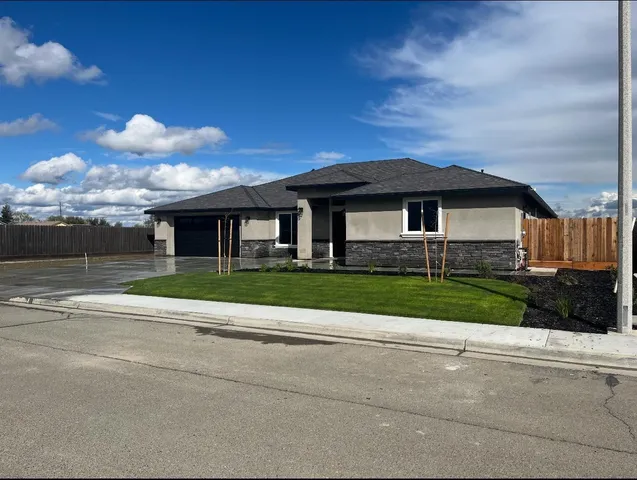 $799,900 | 3351 North Bautista Avenue, Hanford, CA 93230