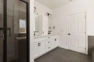 $799,900 | 3351 North Bautista Avenue, Hanford, CA 93230