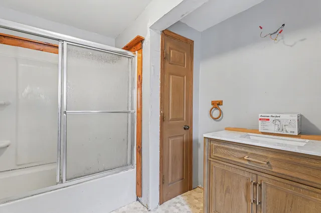 $215,000 | 541 4th Avenue, Aurora, IL 60505