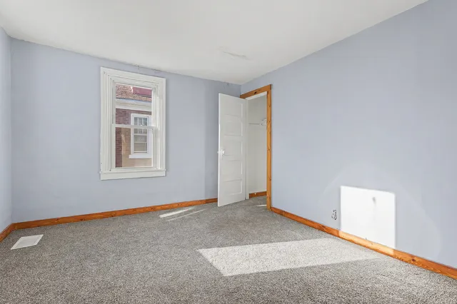 $215,000 | 541 4th Avenue, Aurora, IL 60505