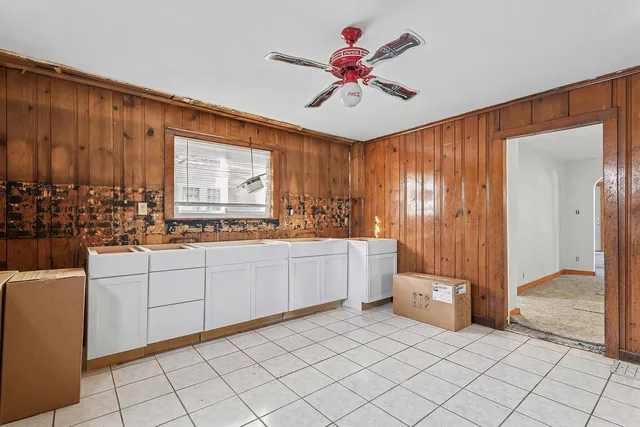 $215,000 | 541 4th Avenue, Aurora, IL 60505