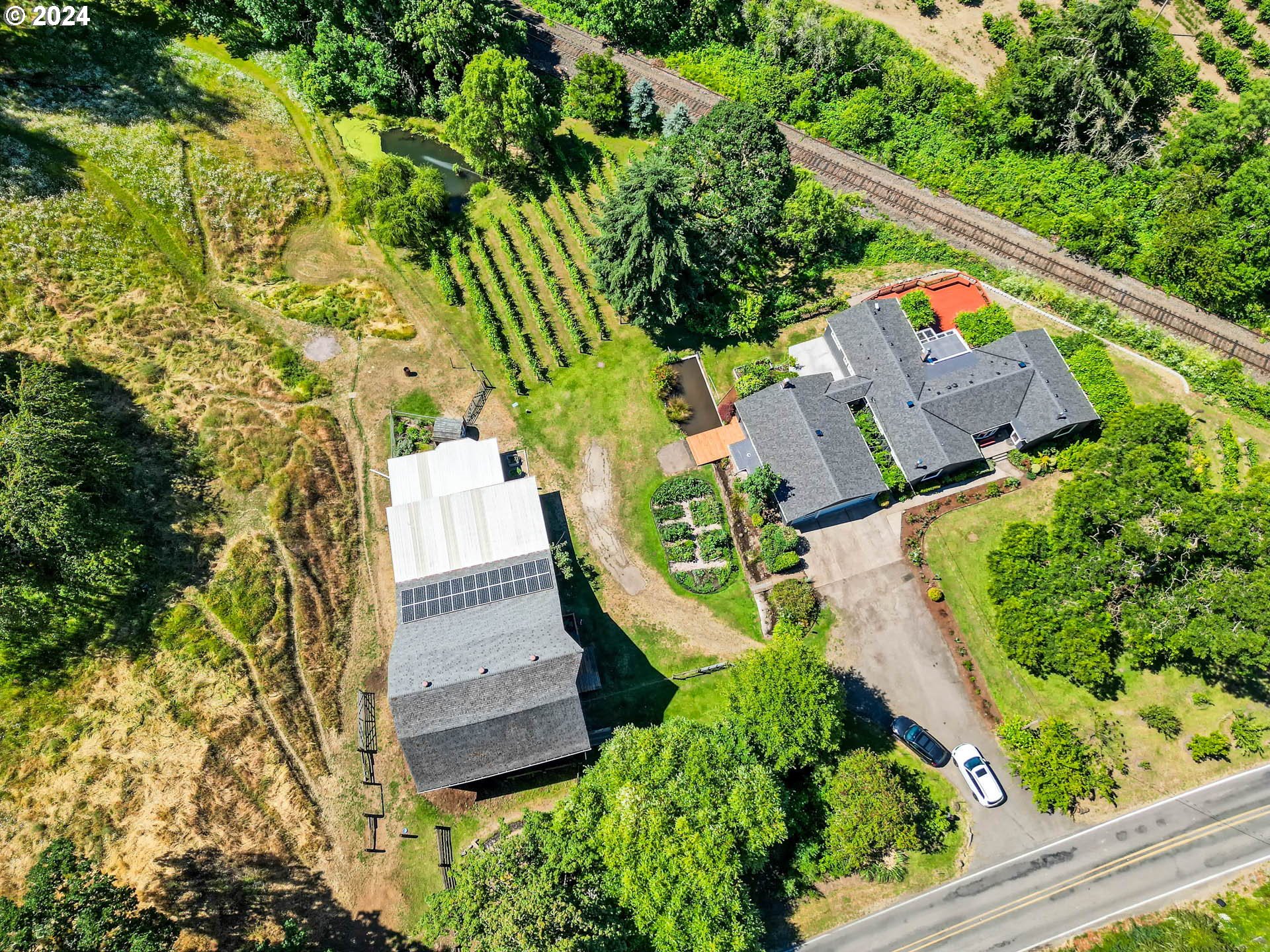 5086 Riverside Drive South Salem, OR 97306 - Photo 3 of 48 Gallery Image 3